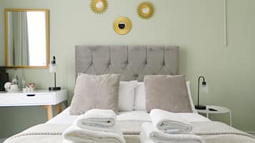 Chambre Double | Fer et planche à repasser, Wi-Fi gratuit, draps fournis