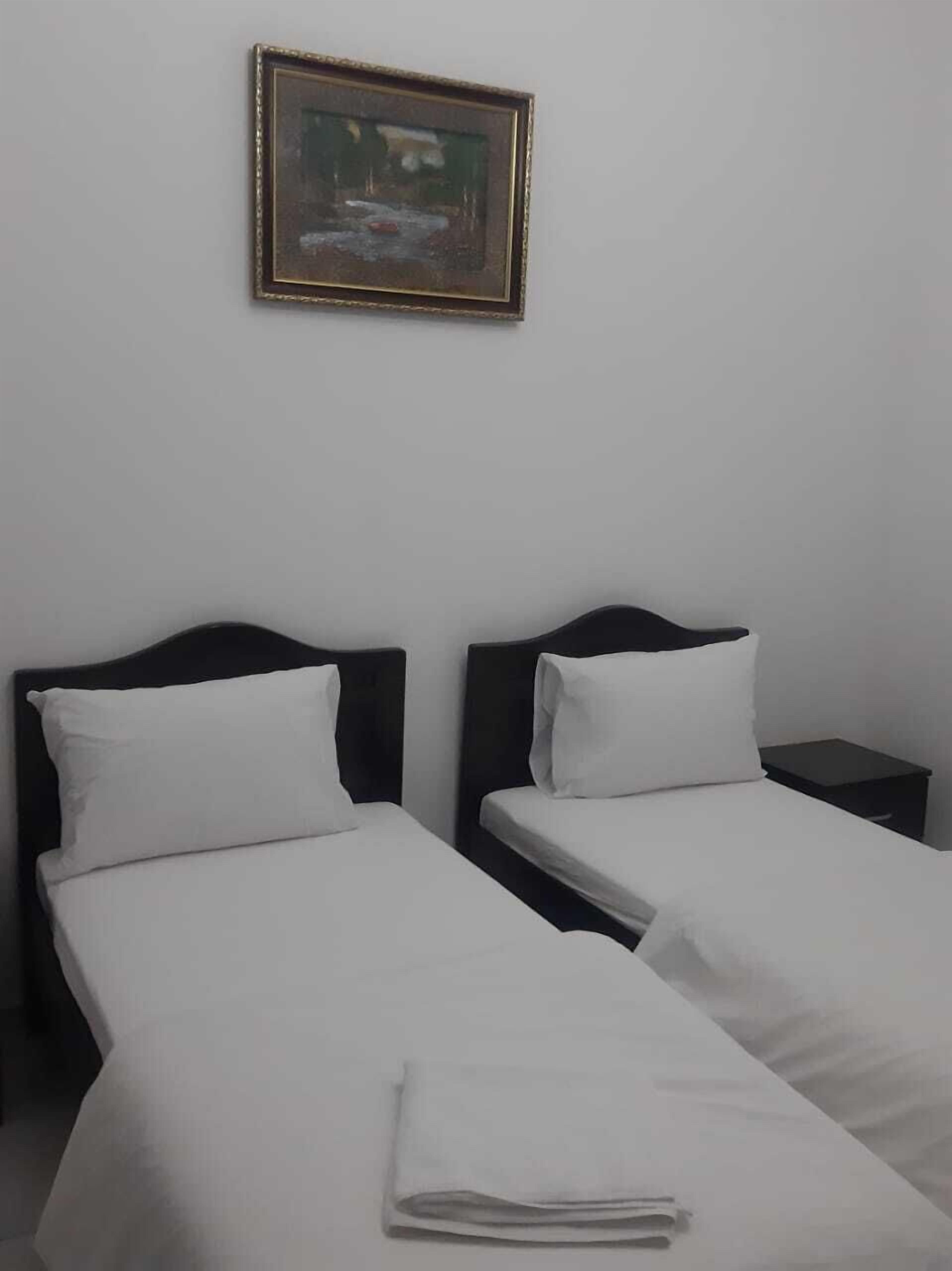 standard apartment, 1 bedroom | living room | 32-inch led tv with satellite channels, tv