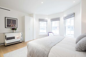 2 bedrooms, iron/ironing board, free WiFi, bed sheets - Romily Street (London)