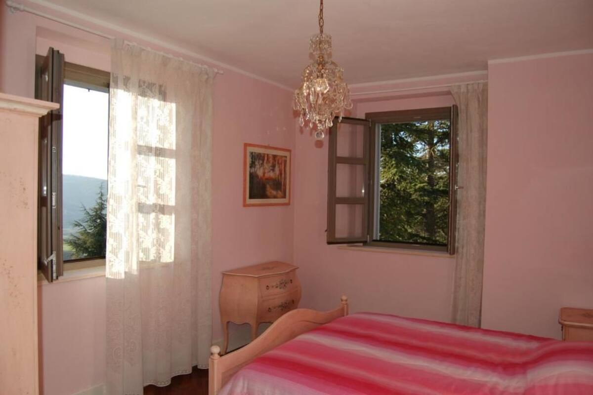 In-room safe, individually decorated, individually furnished, desk