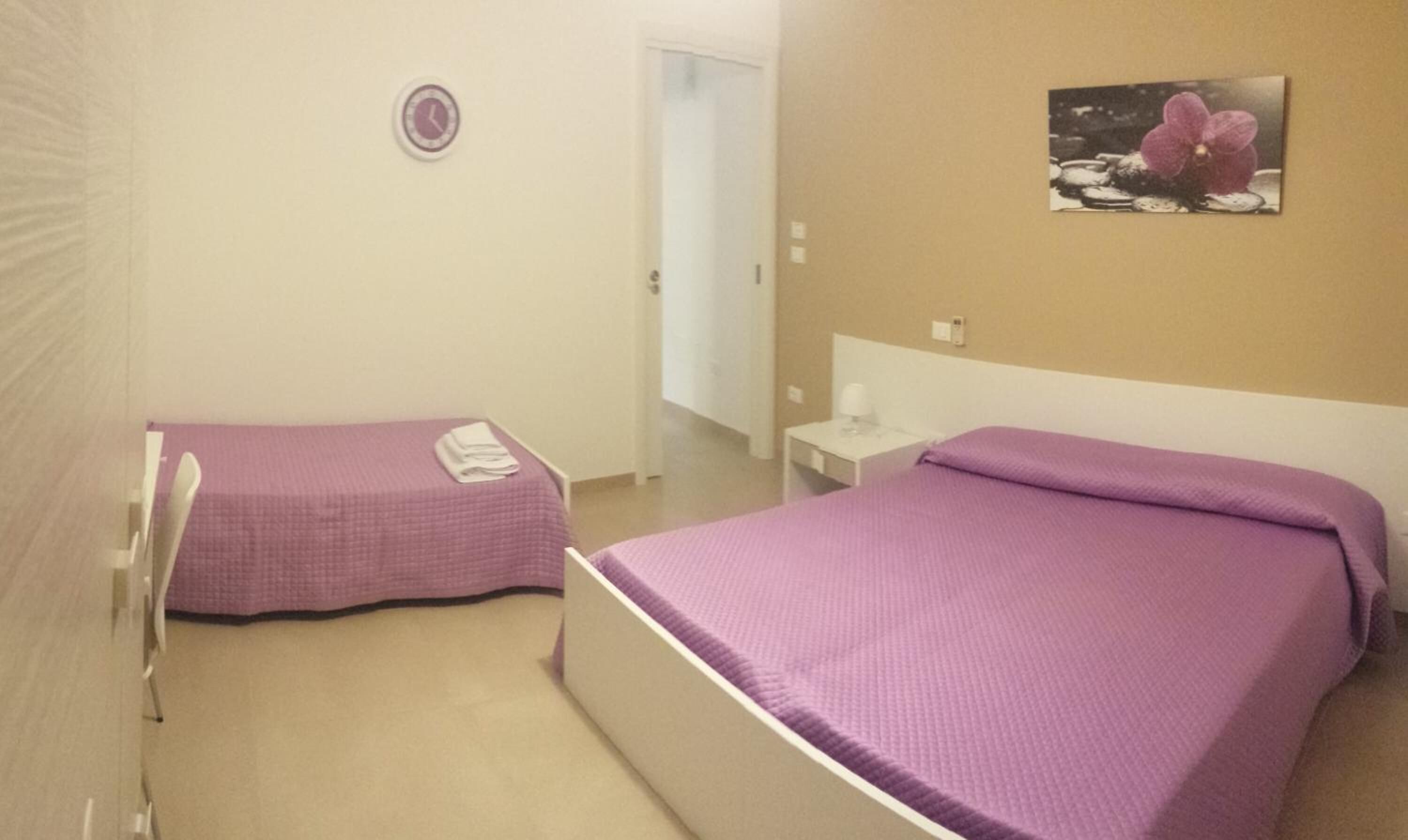 In-room safe, free WiFi, bed sheets