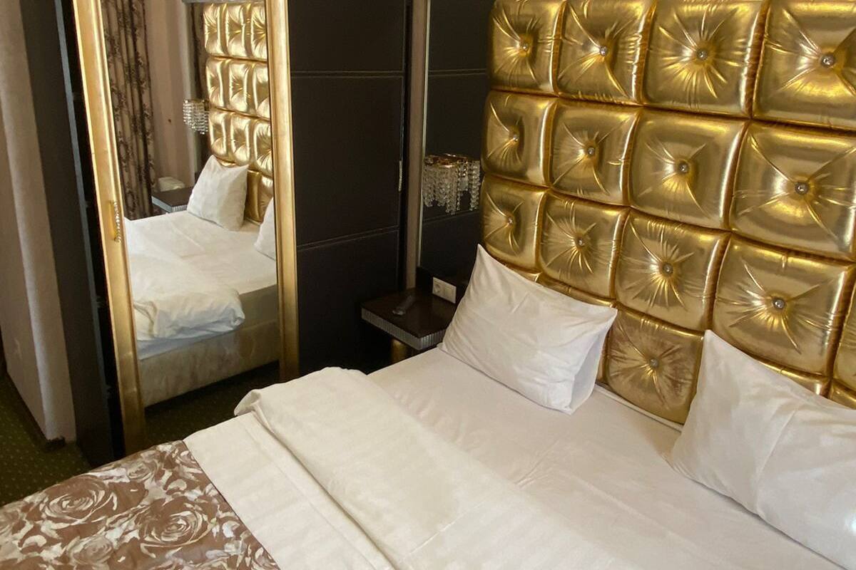 Basic Double Room, No Windows | 1 bedroom, hypo-allergenic bedding, soundproofing, iron/ironing board