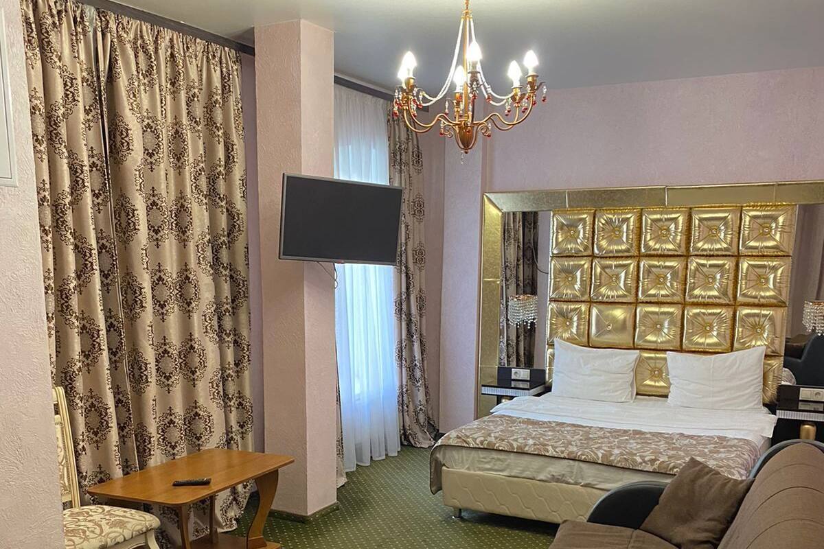 Family Studio Suite | 1 bedroom, hypo-allergenic bedding, soundproofing, iron/ironing board