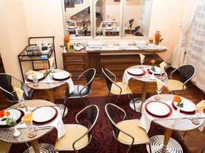 Breakfast, lunch, dinner served; local and international cuisine  - Adies Garden Suites (Nairobi)