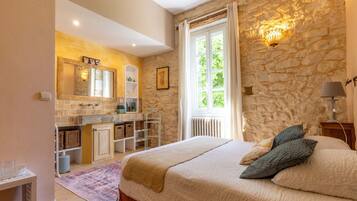 Phòng đôi Superior, phòng tắm riêng, quang cảnh công viên | Bộ đồ giường cao cấp, nệm cao su hoạt tính (memory foam)