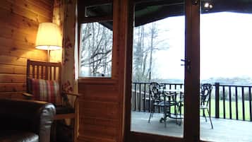 Egret Lodge, 2 Bedrooms  | Living area | Smart TV, DVD player