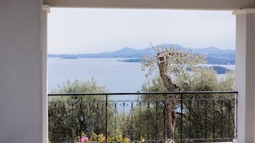 Huoneisto, 2 makuuhuonetta, merinäköala | Terassi/patio