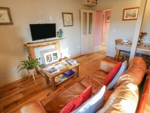 Cottage | Interior - The Stable, Sedbury Park Farm (Richmond)