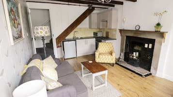 Cottage | Interior