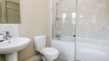 Cottage | Bathroom | Shower