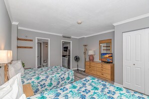 1 bedroom, iron/ironing board, WiFi, bed sheets - Updated Ocean View 1 BR Suite-Ocean Dunes 6044 (Myrtle Beach)