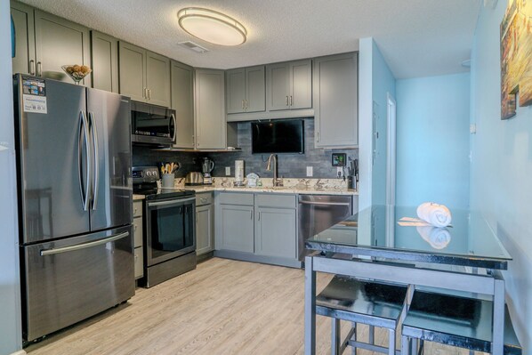 Fridge, microwave, oven, stovetop - Private Deck Overlooking the Pond! Sea Pond Villas Unit 3 (North Myrtle Beach)