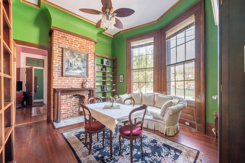 Lujosa suite de 1 dormitorio en Uptown Victorian Mansion