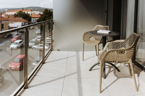 Deluxe Apartment, 1 Queen Bed with Sofa bed, Non Smoking, Balcony | Balcony