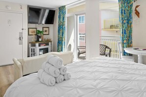 WiFi, bed sheets - Bay Watch 1910 (North Myrtle Beach)