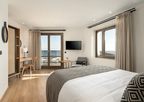 Standard Double or Twin Room, Balcony, Sea View | In-room safe, desk, laptop workspace, soundproofing