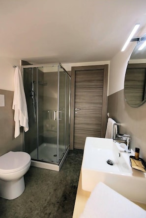 Double Room | Bathroom