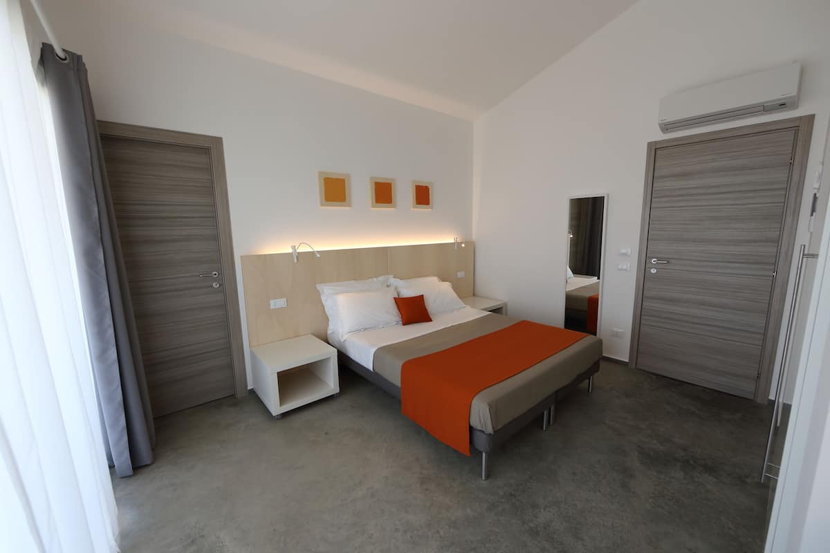 Camera doppia, vista mare | Biancheria da letto di alta qualità, copriletto in piuma