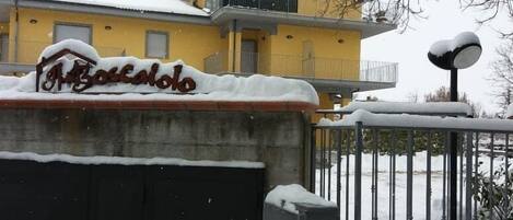 Fachada de la propiedad