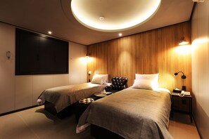 Standard Twin Room | Soundproofing, free WiFi, bed sheets - Rainbow Hotel (Daejeon)
