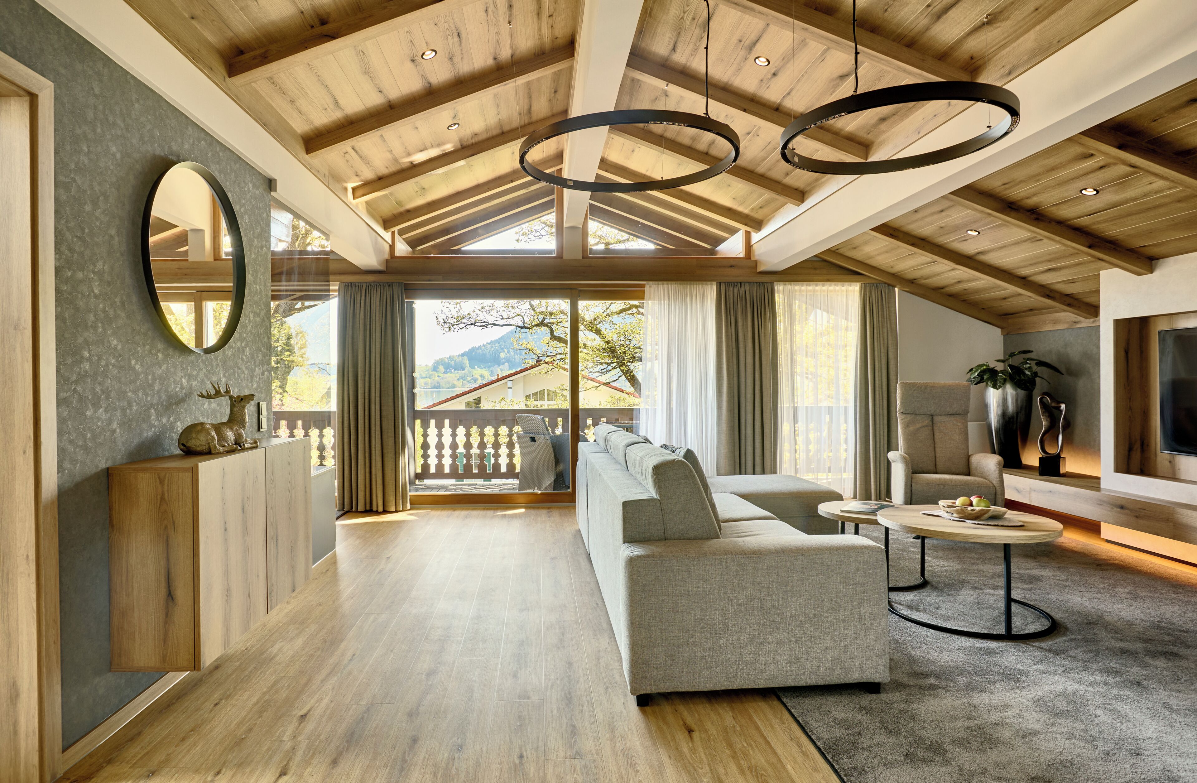 Chalet | Living area | 138-cm flat-screen TV with satellite channels, TV