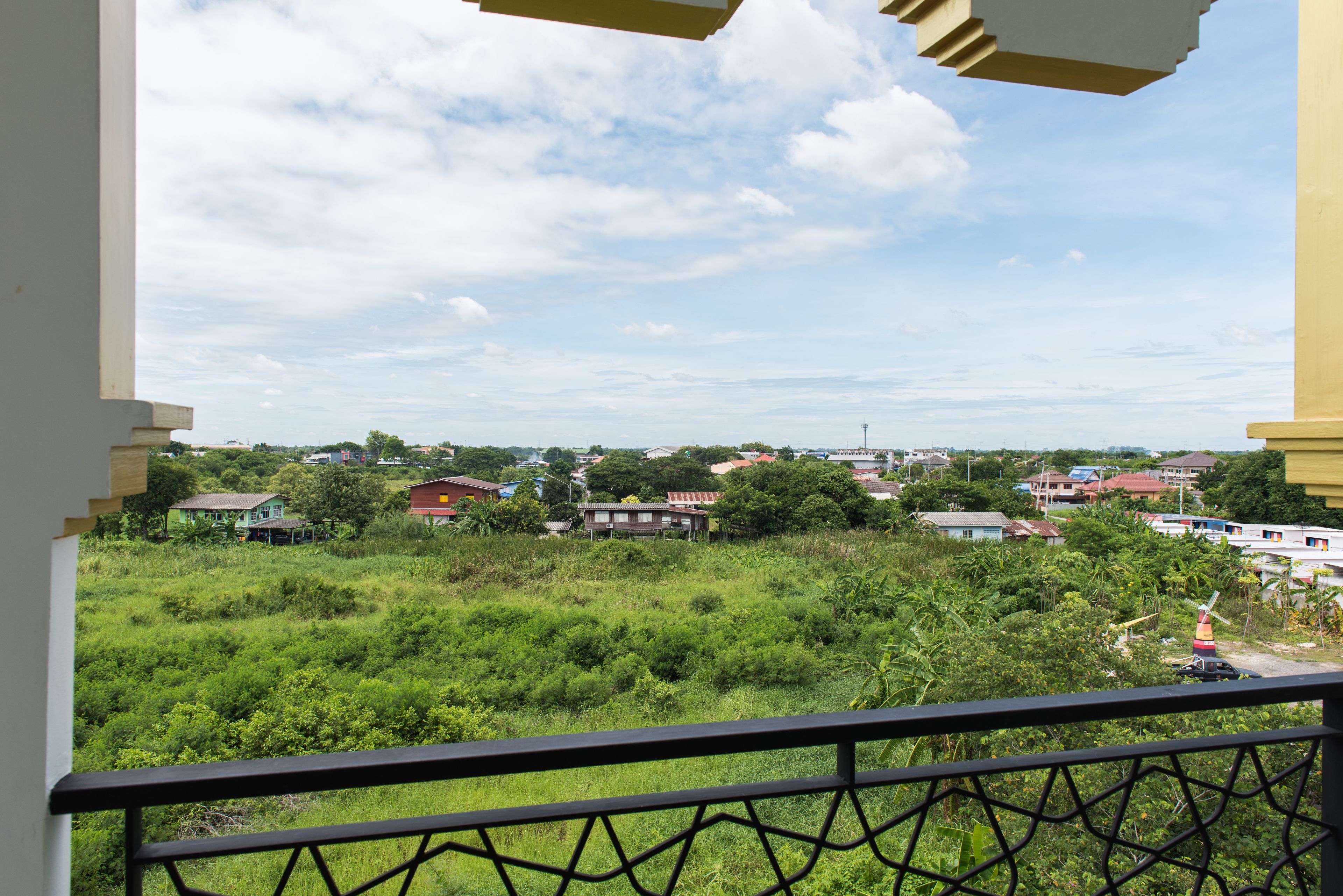 Habitación estándar con 2 camas individuales | Espacio para trabajar con un portátil y wifi gratis