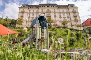 Área de juegos infantiles al aire libre