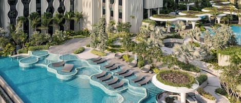 Kolam renang outdoor