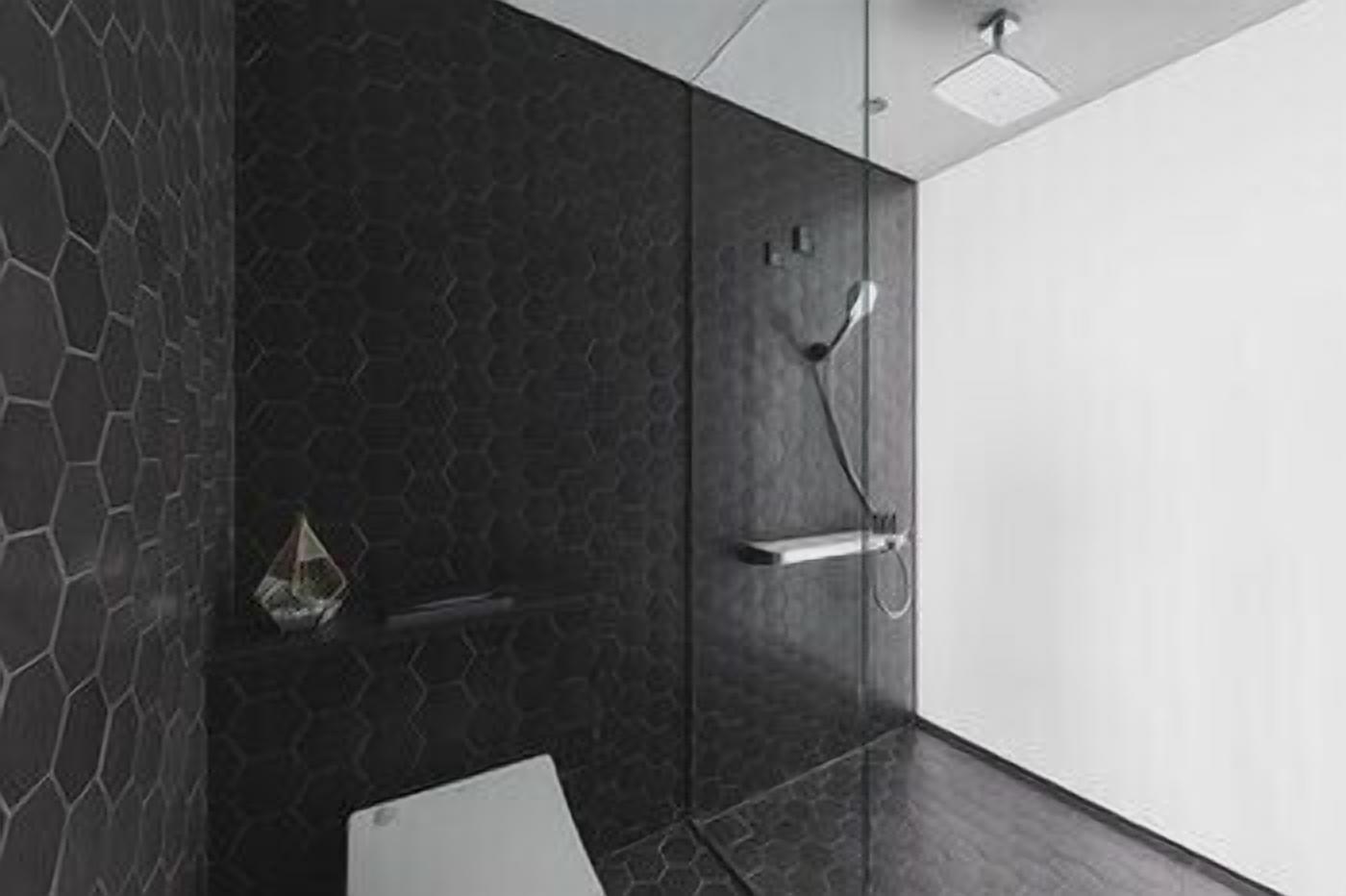 Kamar mandi | Shower, perlengkapan kamar mandi ramah lingkungan,  dan pengering rambut
