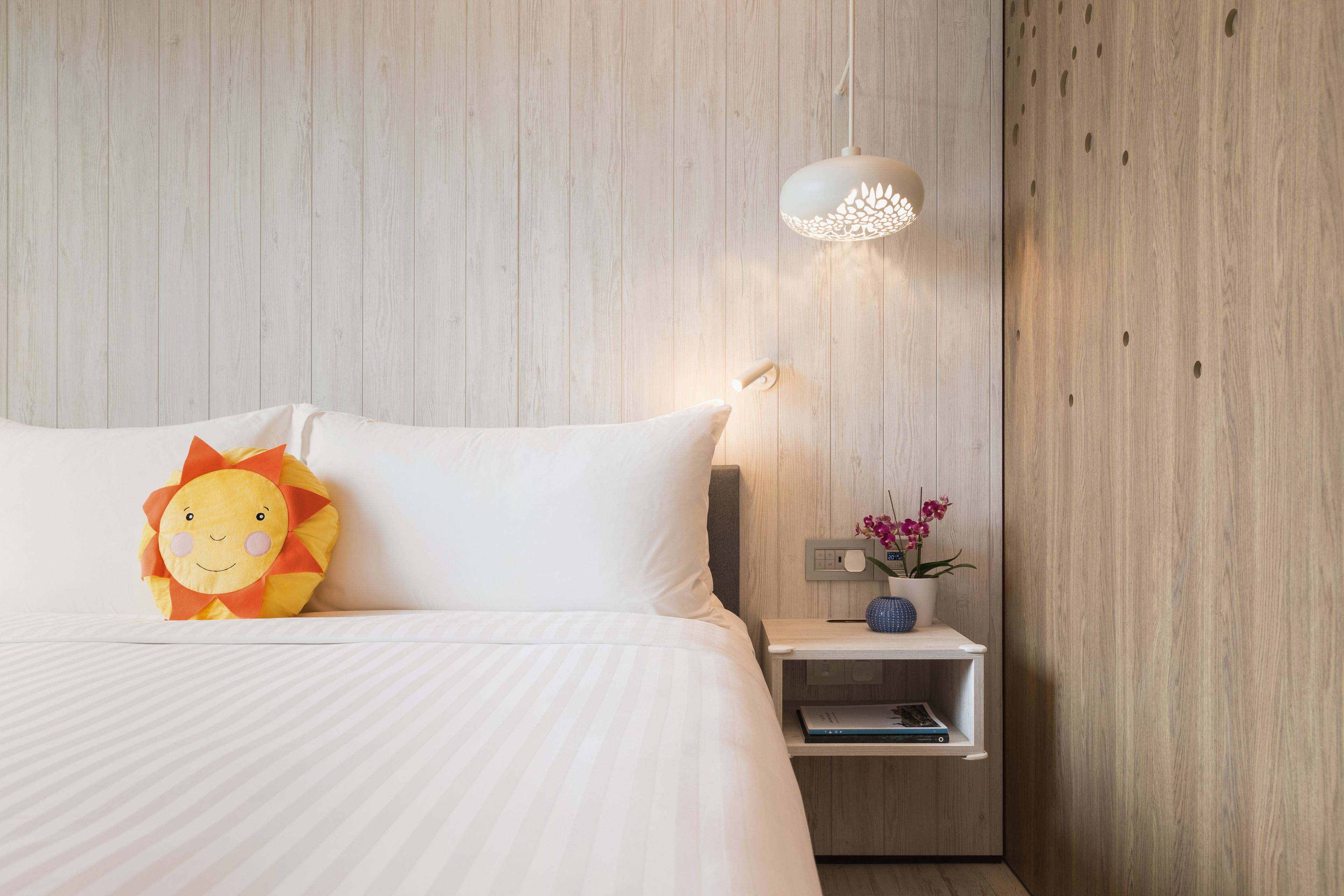 in-room safe, iron/ironing board, free wifi, bed sheets