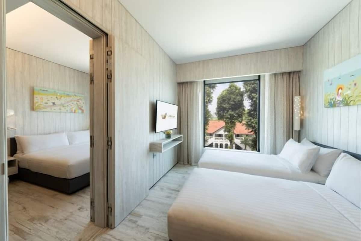 1 bedroom, in-room safe, iron/ironing board, free WiFi