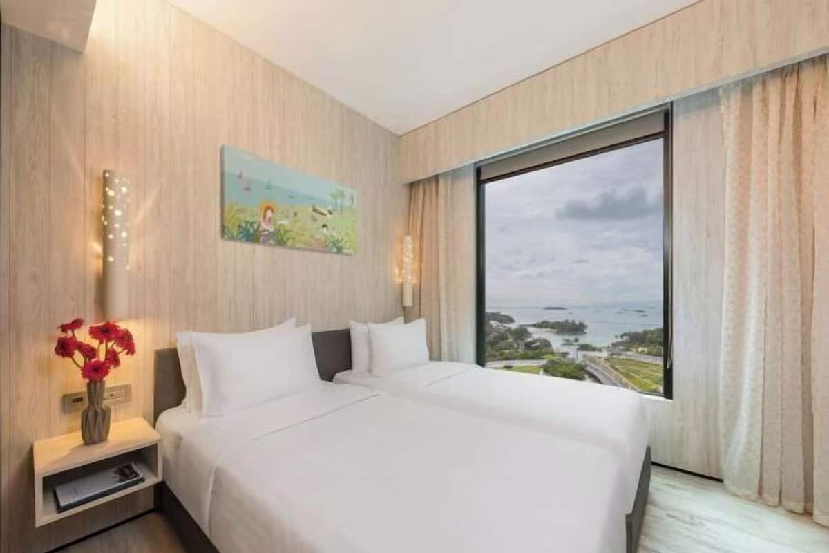 1 bedroom, in-room safe, iron/ironing board, free WiFi