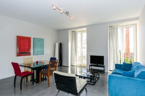 Apartment, 1 Schlafzimmer | Wohnbereich | Flachbildfernseher