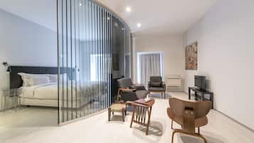 Superior Apartment, 2 Bedrooms | 1 bedroom, in-room safe, soundproofing, free WiFi