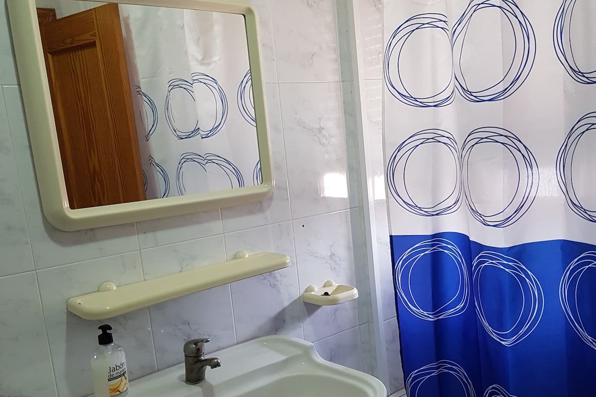 Free toiletries, towels