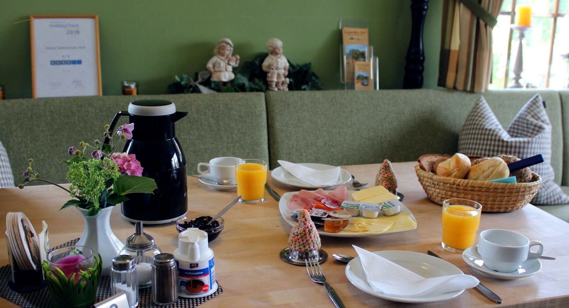 free daily cooked-to-order breakfast