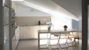 Unclassified image, 3 of 12, button - My Place - Lisbon Lounge Suites (Lisbon)