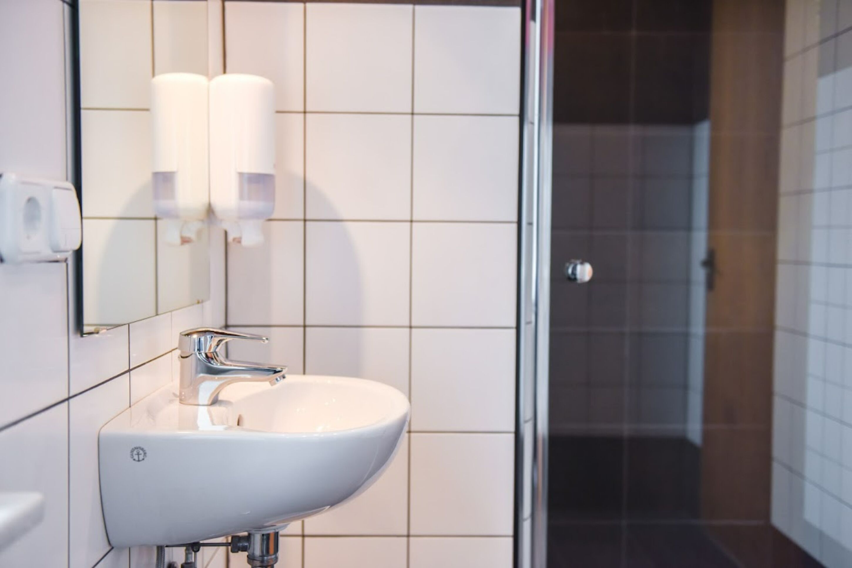 standard triple room | bathroom | shower, free toiletries, hair dryer, towels