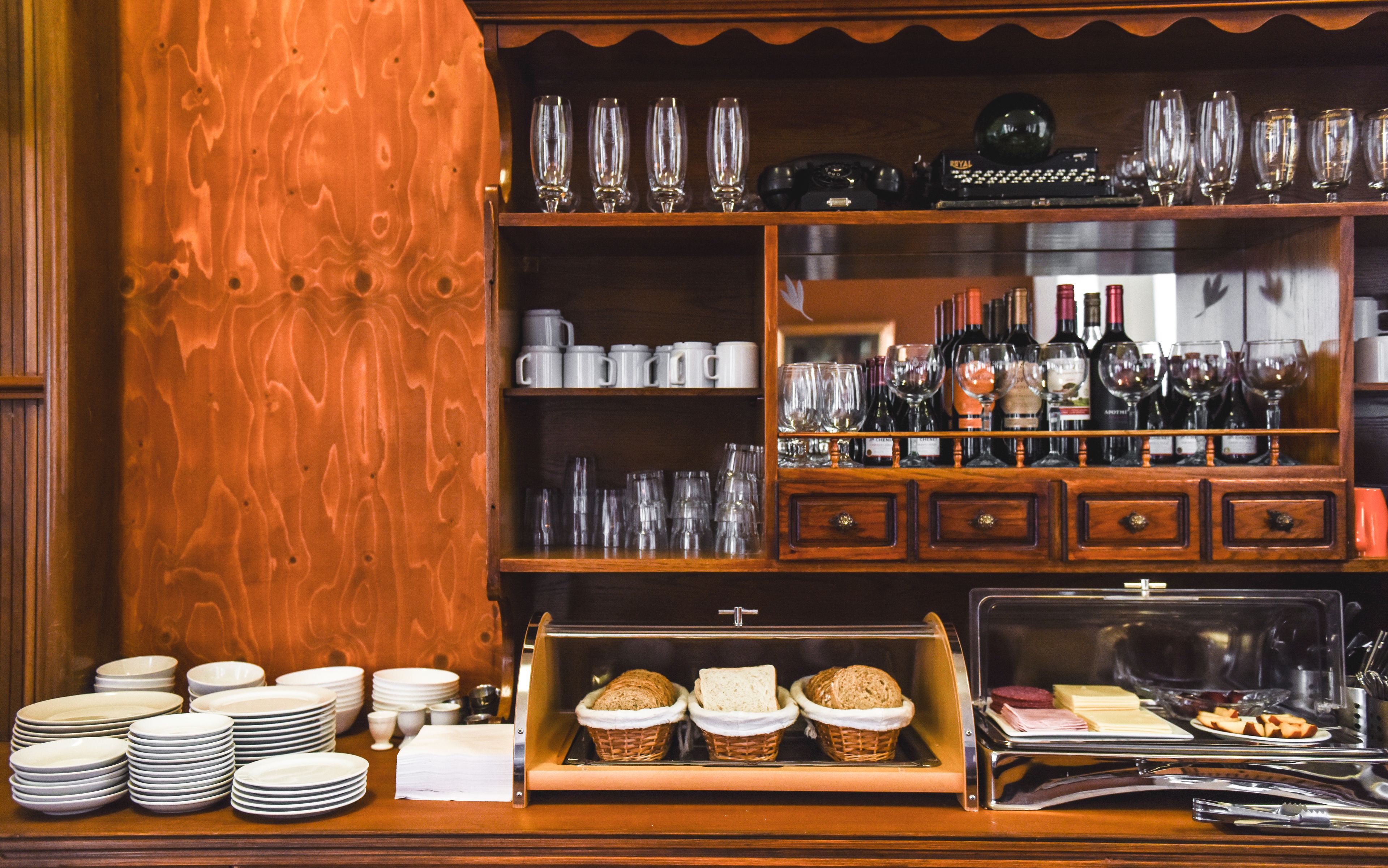 free continental breakfast