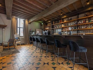 Bar (en el alojamiento)