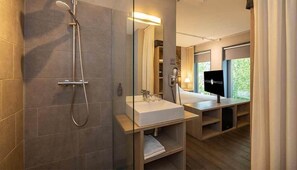 Comfort Double Room | In-room safe, desk, iron/ironing board, free WiFi