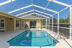 Exterior - Villa Warren - Comfort - 4 Bedroom (Inverness)