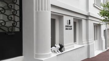 Mặt tiền nơi lưu trú