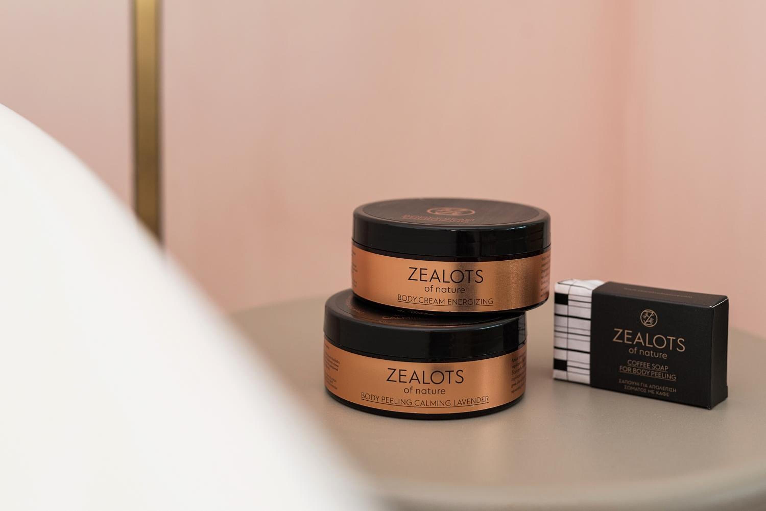 shower, rainfall showerhead, free toiletries, hair dryer