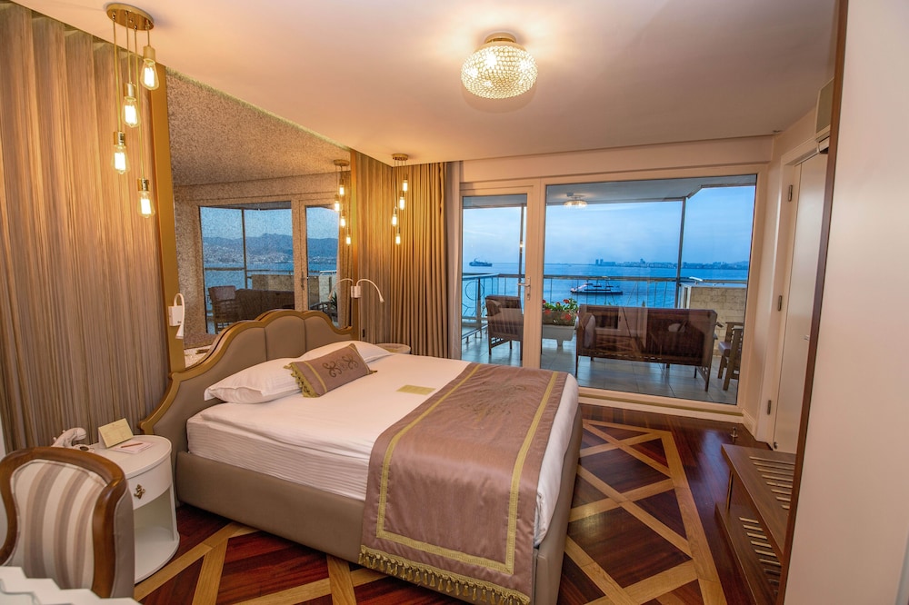 İzmir Palas Otel by null