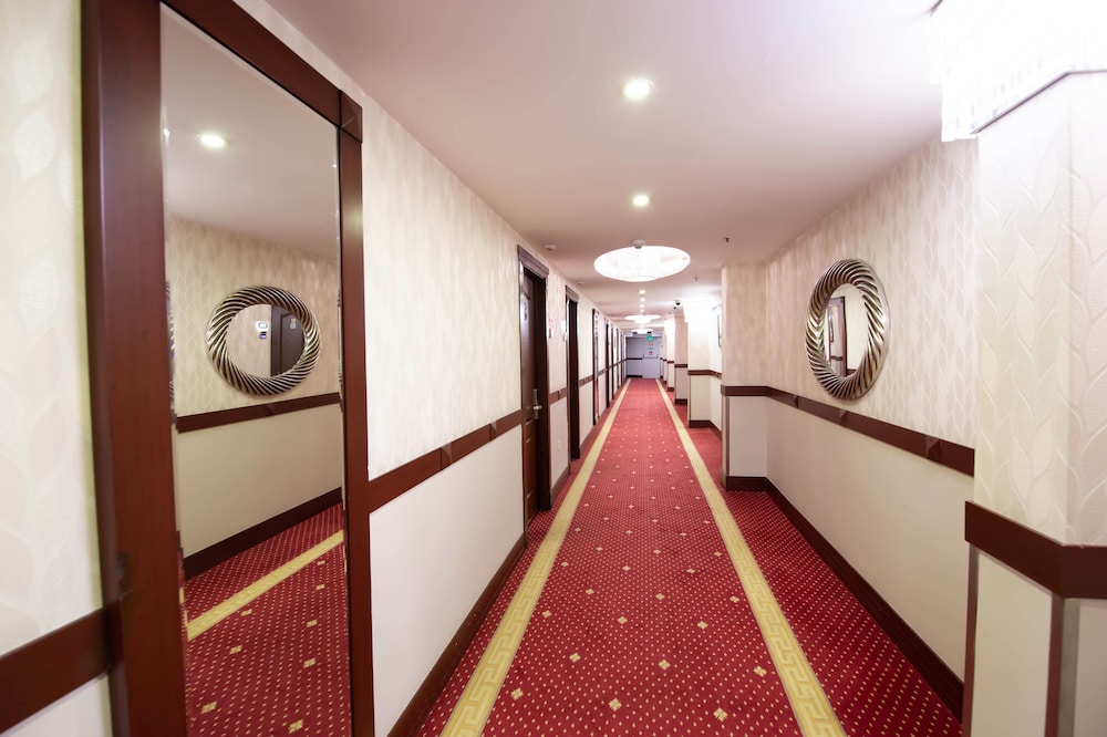 İzmir Palas Otel by null