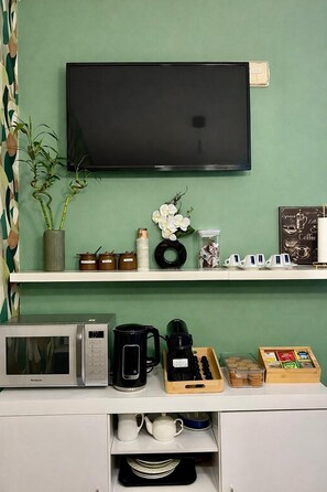 Se ofrece un desayuno típico de la región (4 EUR por persona)