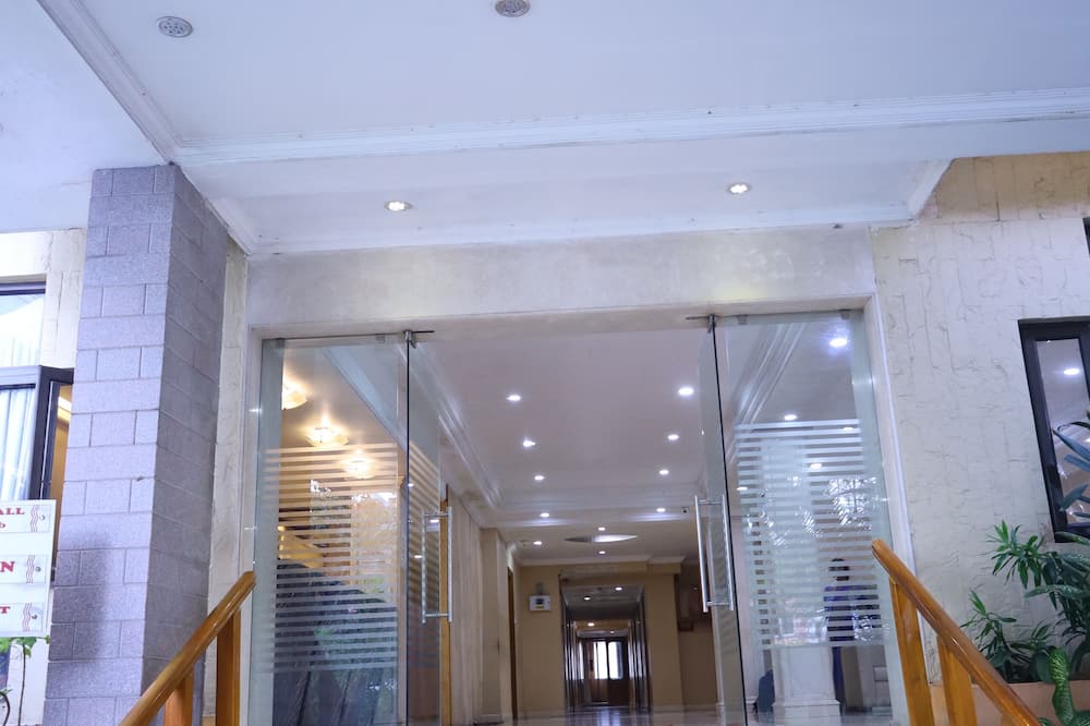 Hotel Surguru