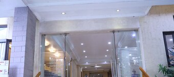 Hotel Surguru