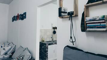 2 soverom, strykejern/-brett, internettilgang og sengetøy